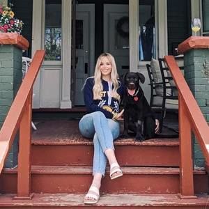 Meet your Posher, Hana